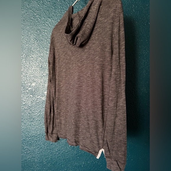 Guess women’s lightweight hooded long sleeve T - Picture 2 of 5